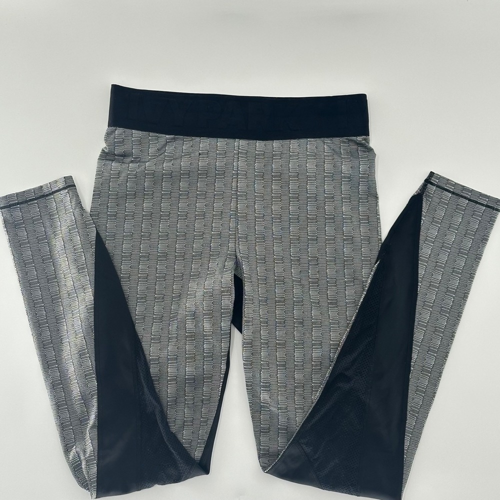 IVY PARK Black Silver Metallic Knit Mesh Accent Leggings Size Medium Beyonce